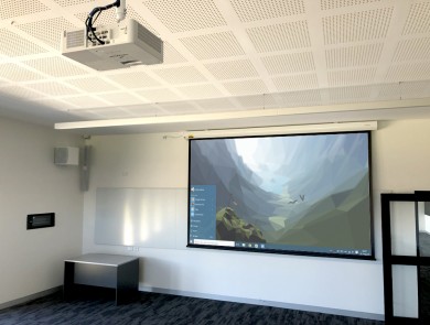 Mt Hira College – Epson Interactive Projectors