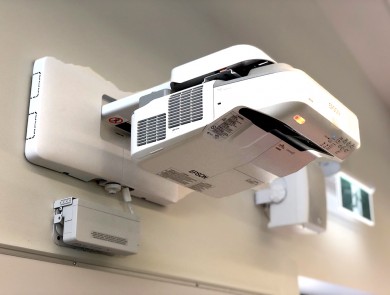 Olympic Village Primary School – Epson Interactive Projection Systems