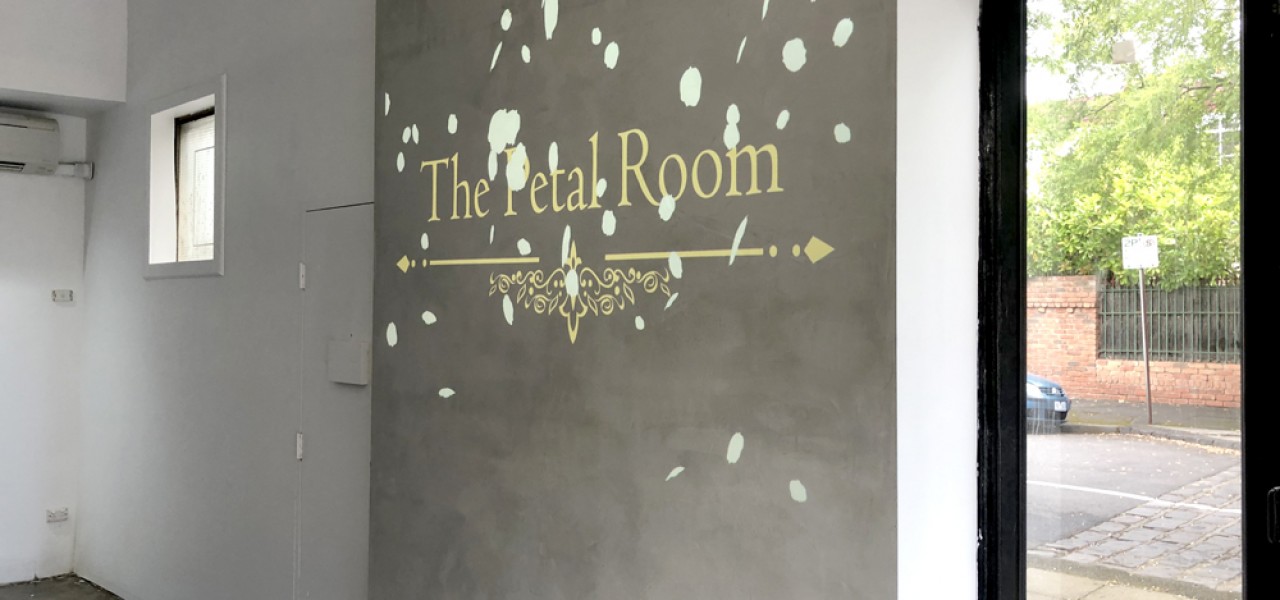 The Petal Room – Epson LightScene EV-100 Digital Signage Projector