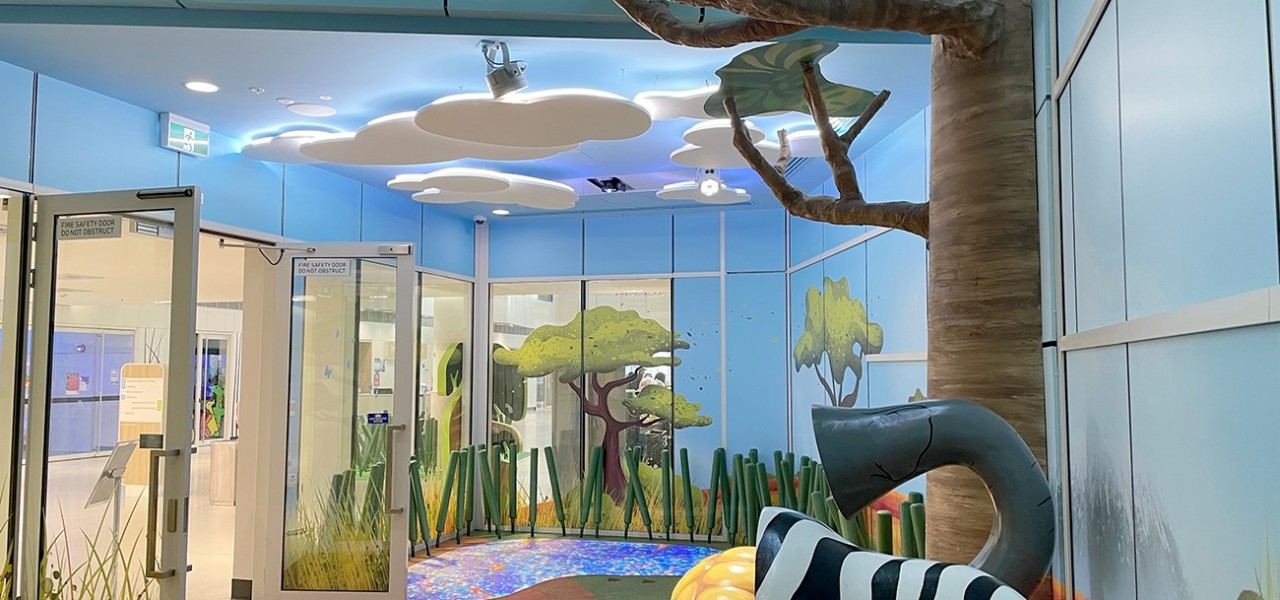 Monash Children’s Hospital – LUMOplay Interactive Fish Pond Floor Projection