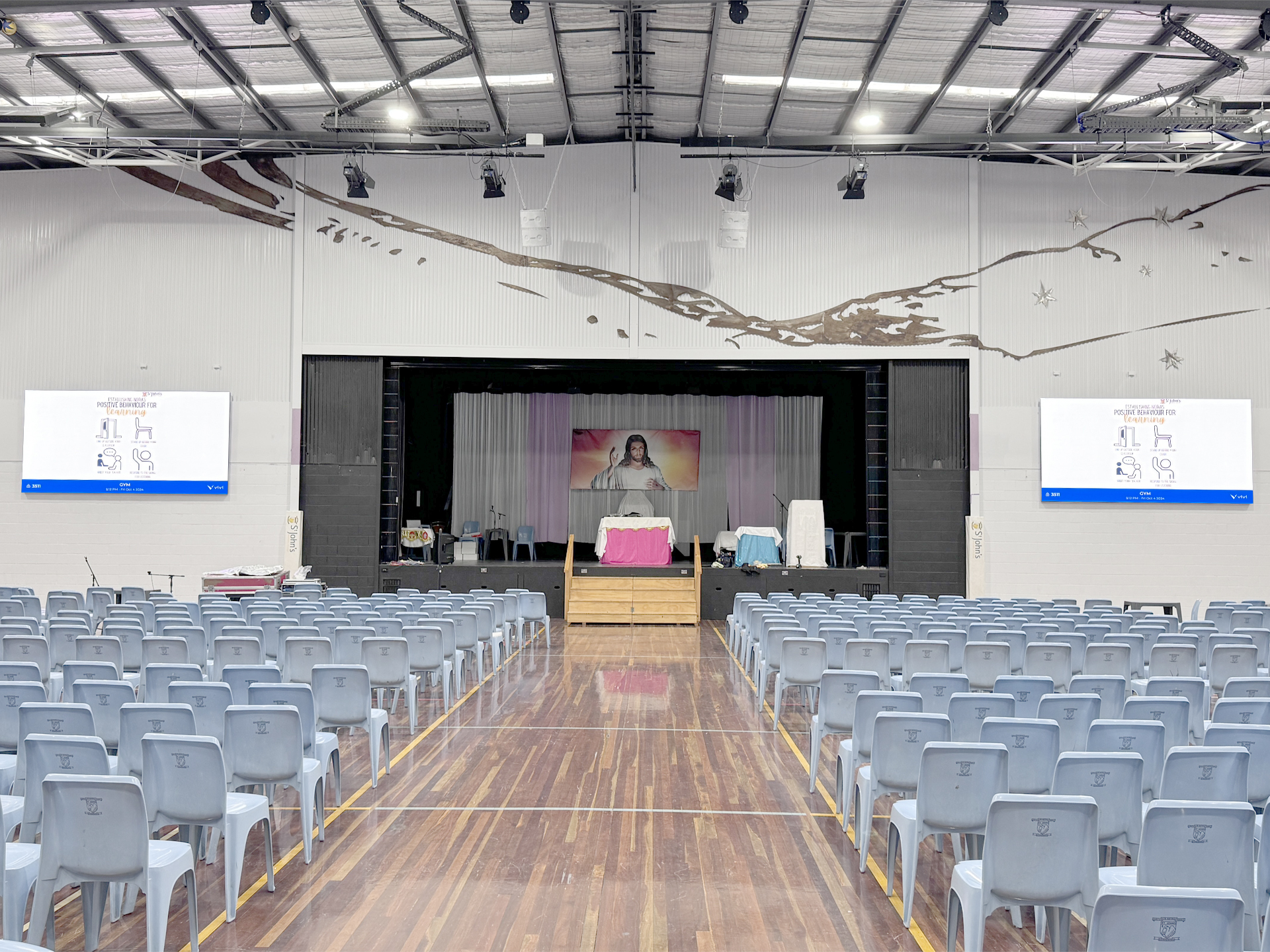 Case Study: St John's Regional College - Aurora LED Gymnasium Installation in Melbourne, Australia Case Study: St John's Regional College - Aurora LED Gymnasium Installation in Melbourne, Australia