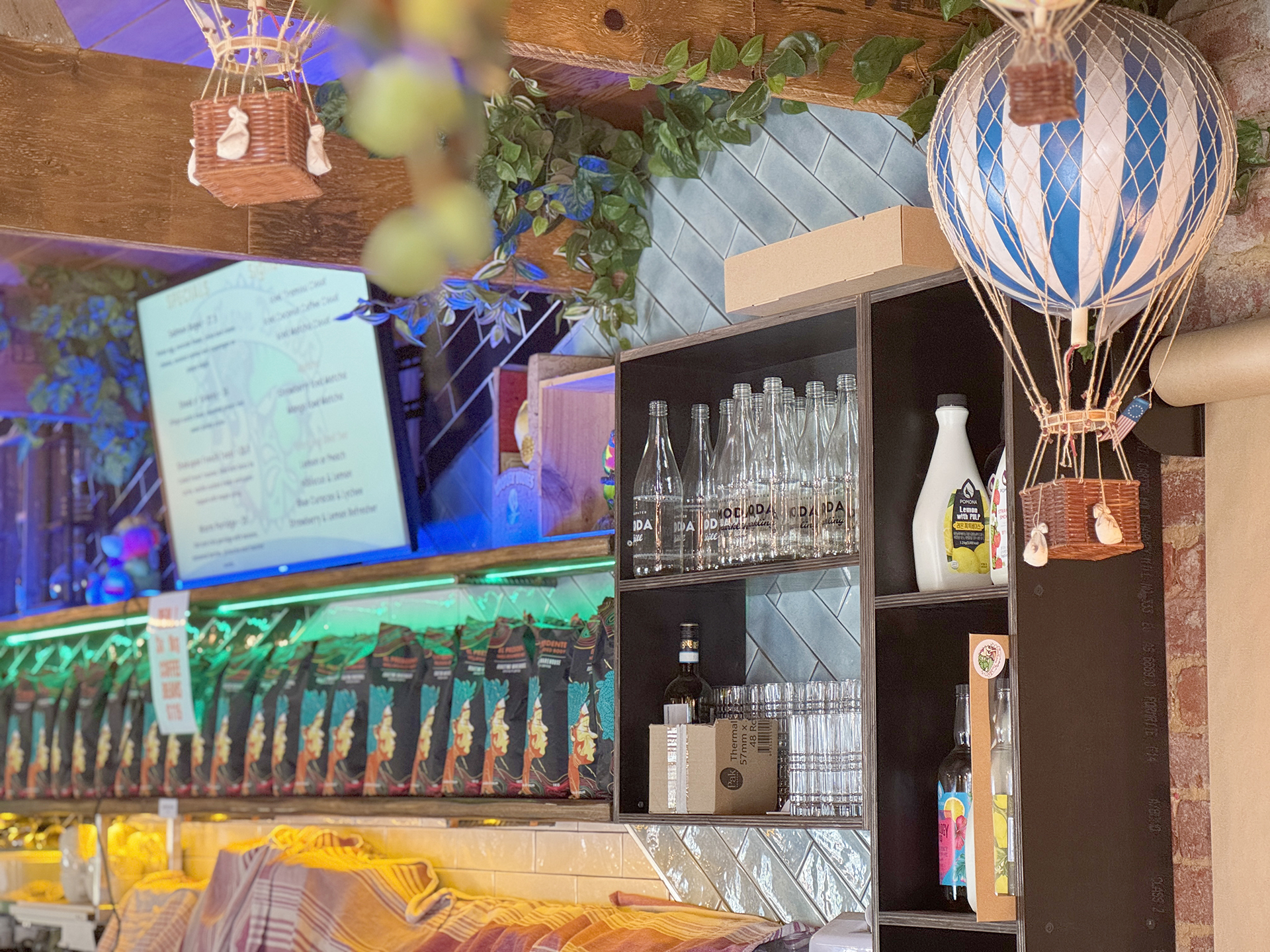 Case Study: Jackson Dodds Cafe - Fusion Digital Signage in Melbourne, Australia Case Study: Jackson Dodds Cafe - Fusion Digital Signage in Melbourne, Australia